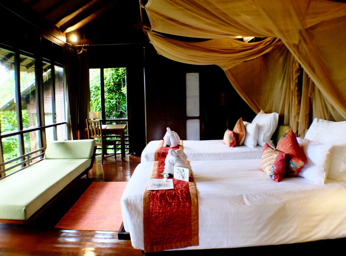 Phi Phi Island - Zeavola Resort Room