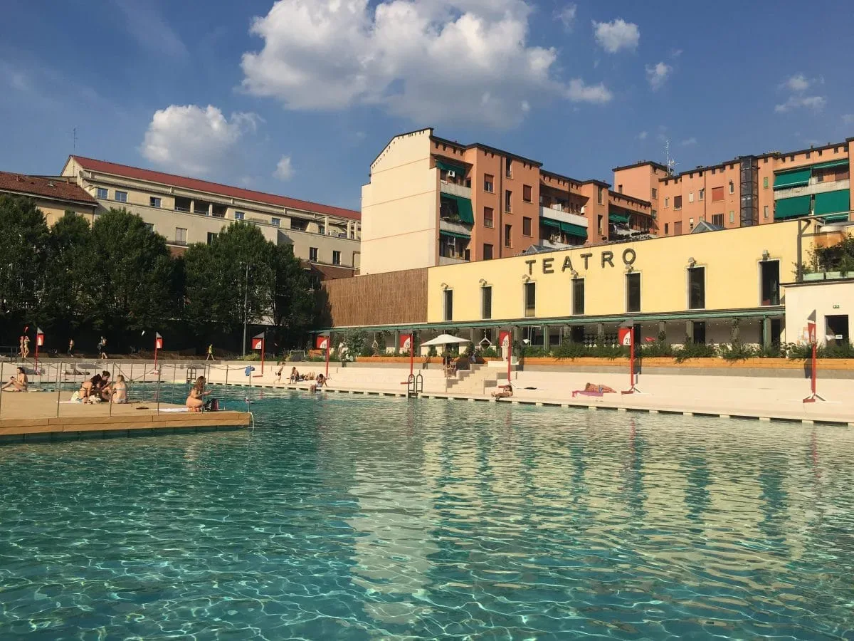 piscina all'aperto dei Bagni misteriosi