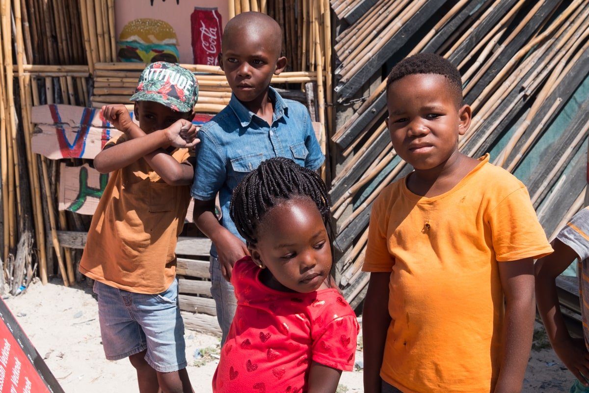 Cape Town -bambini nella township di Kayelitscha
