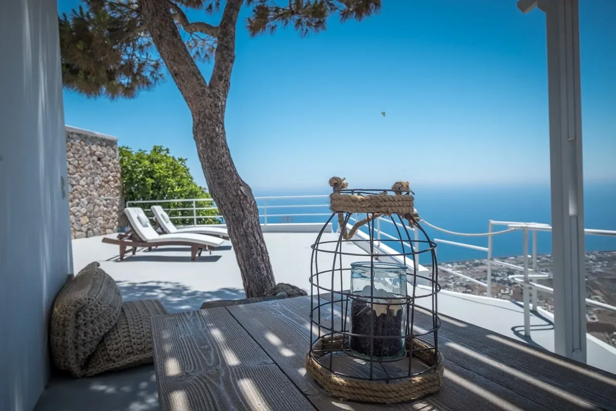 santorini: enastron suites