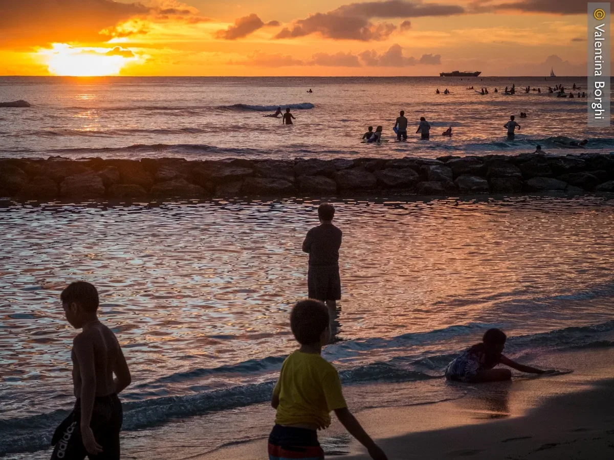 Waikiki Beach al tramonto