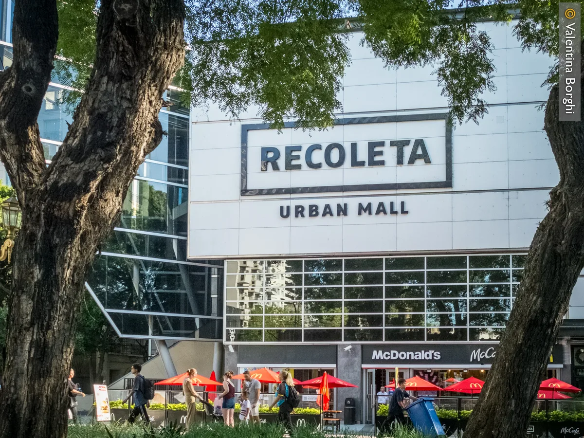 Mall a Recoleta, Buenos Aires