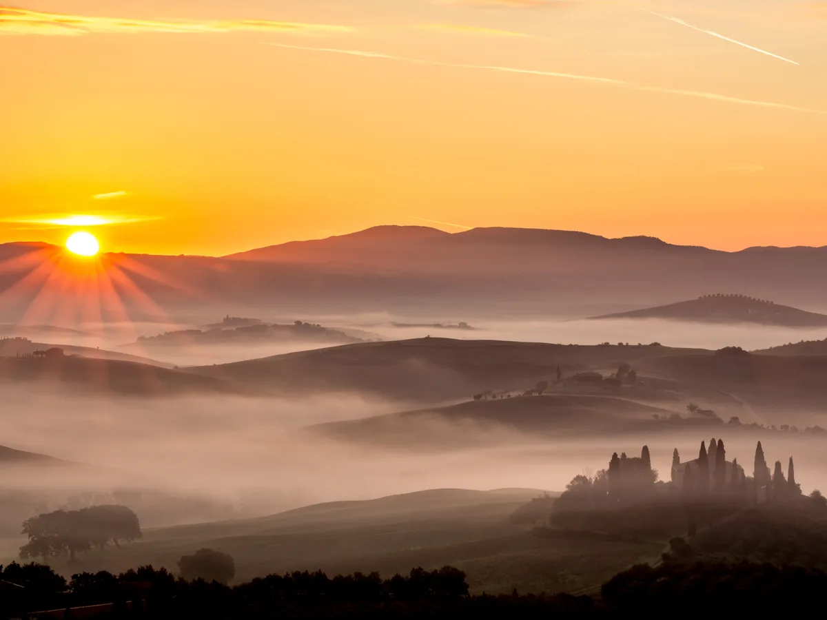 Alba in Val d'Orcia, Toscana