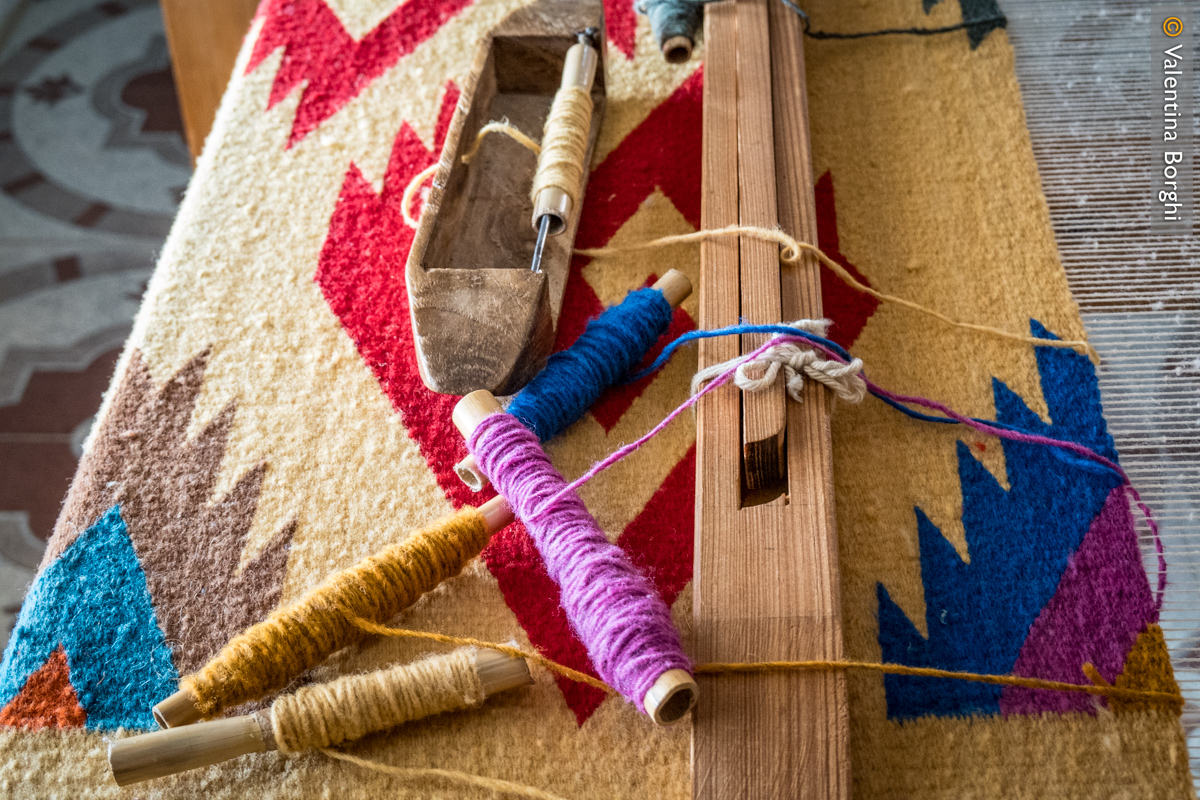 telaio manuale per tappeti a Teotitlán del Valle, Oaxaca