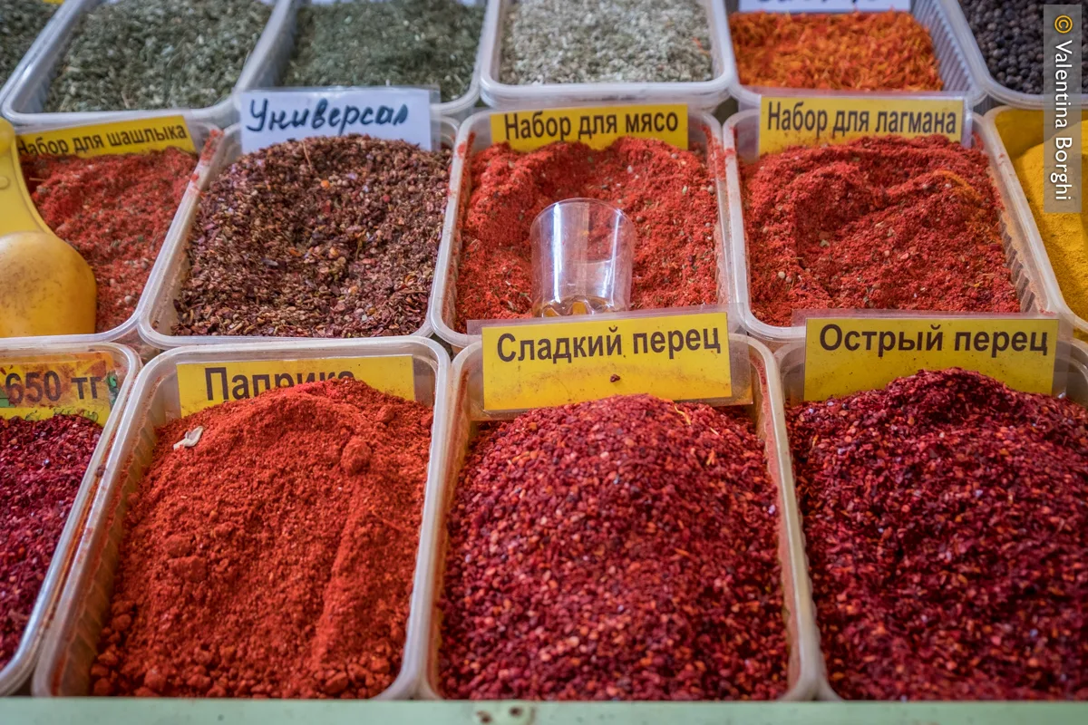 spezie al mercato di Almaty, Kazakistan