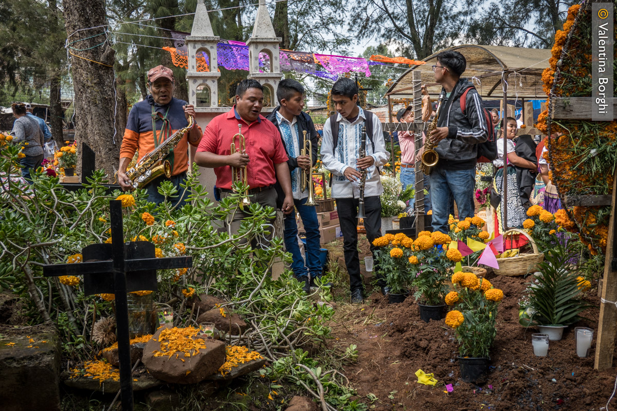 celebrazioni dei Dia de los Muertos vicino Pazcuaro, Messico