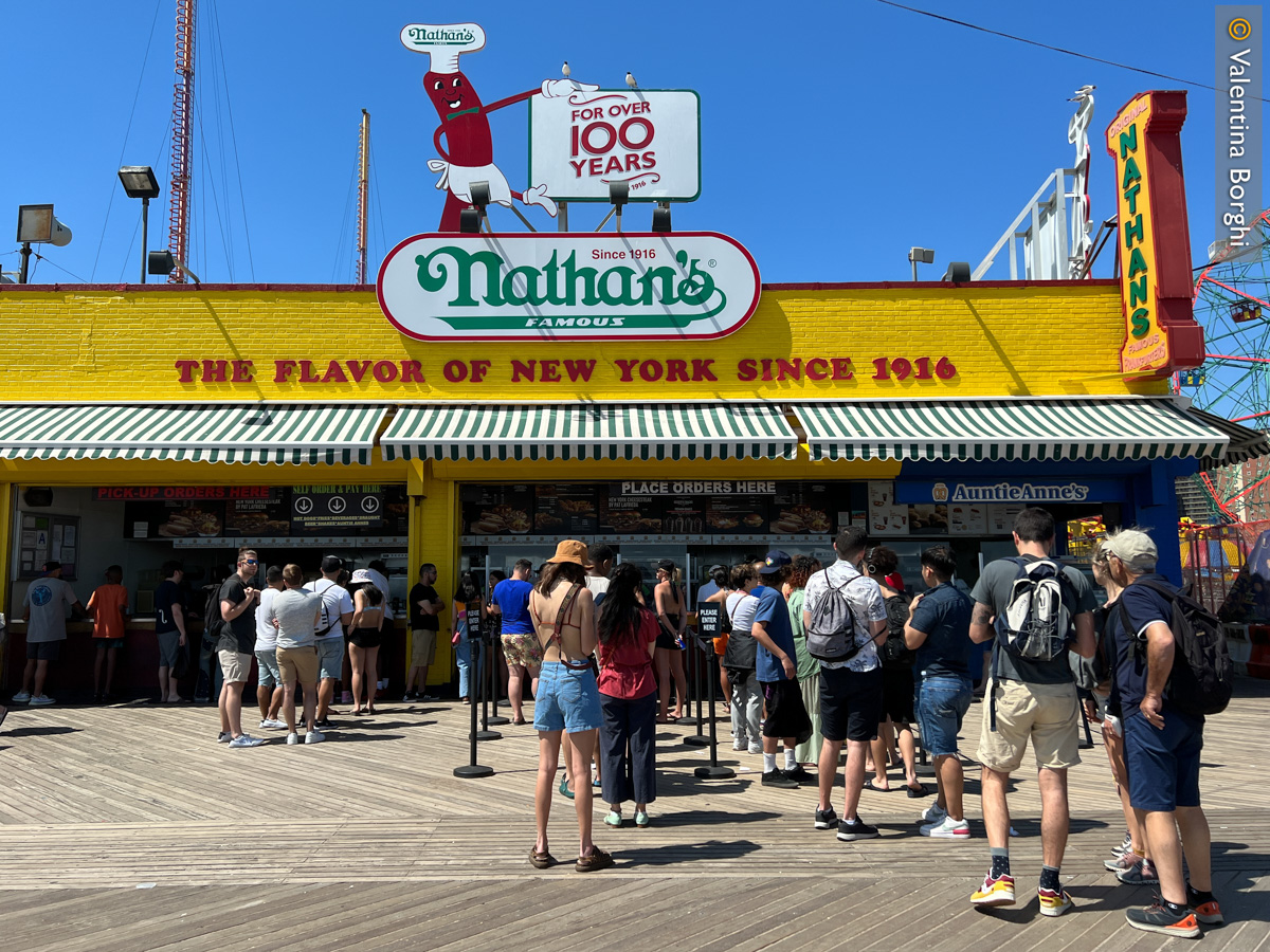 Nathan's a Coney Island, New York
