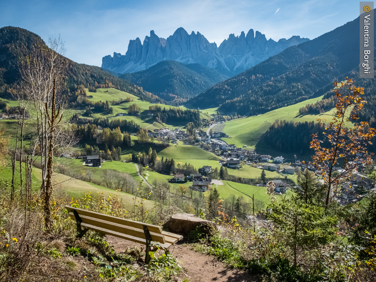 panorama della Val di Funes- le Odle- Alto Adige