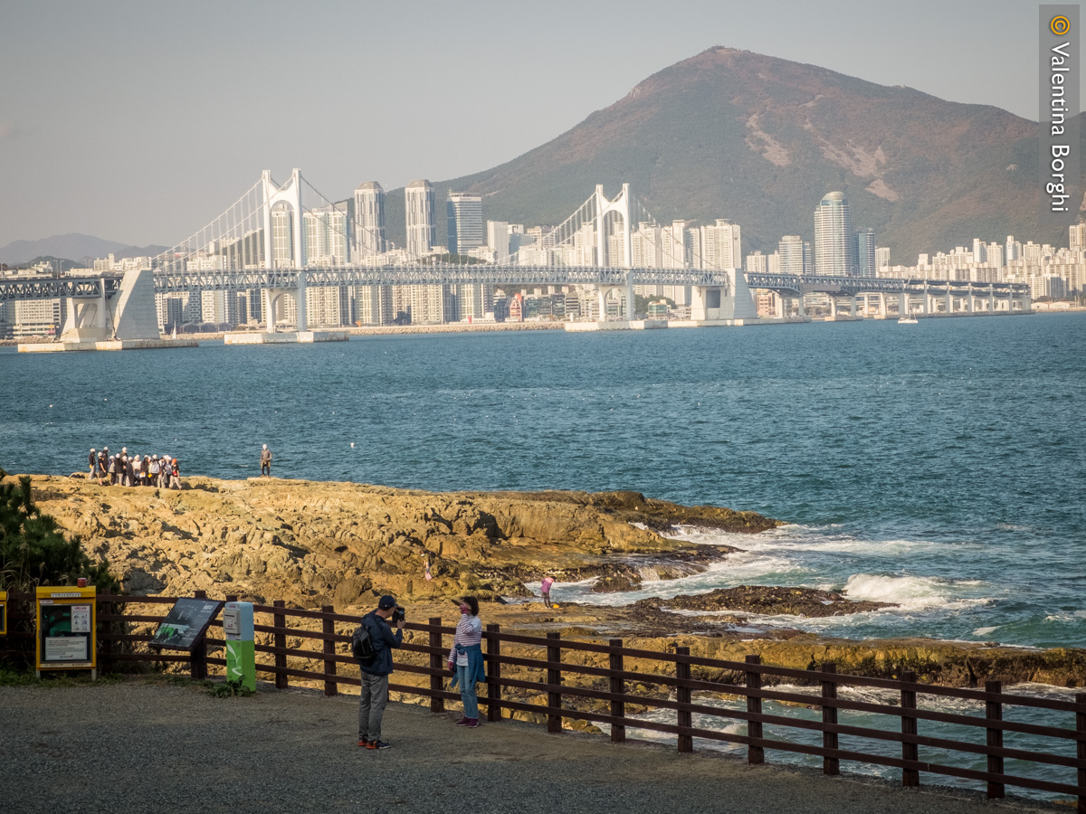 Vista del Gwangan Bridge, Busan, Corea del Sud