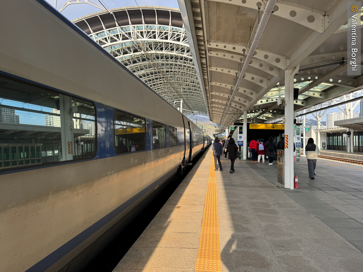 Stazione ferroviaria di Busan, Corea