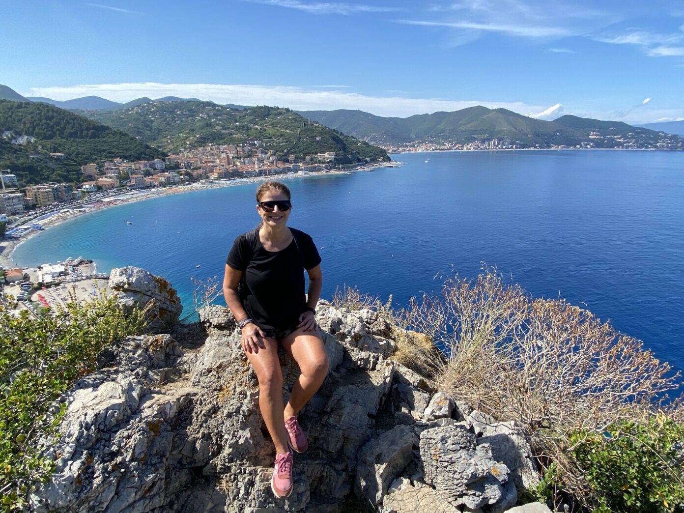 vista della baia di Noli, Ponente Ligure