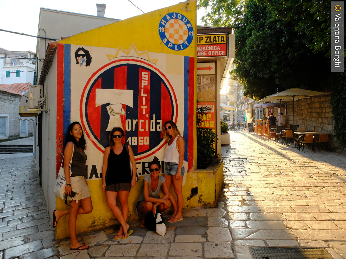 io e le mie amiche nel centro di Spalato, Croazia