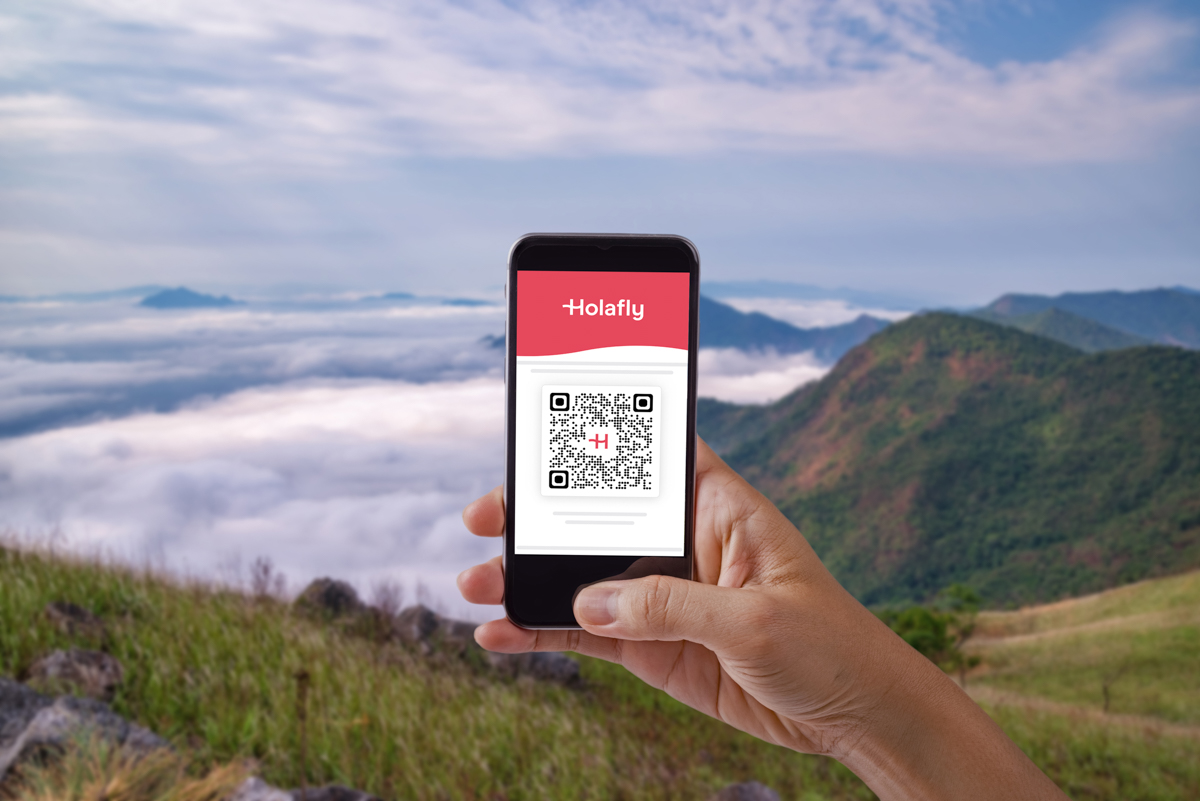 QR code Holafly sullo schermo di un cellulare