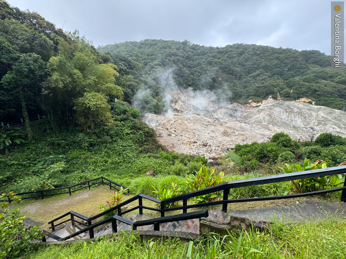 Le Sulphur Springs, Santa Lucia