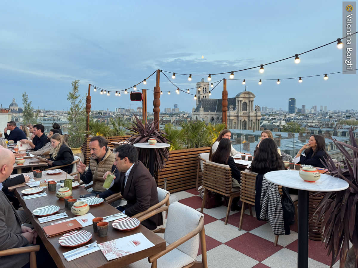 Terraza Mikuna, Parigi